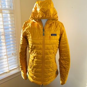 Like-New Patagonia Nano Puff Primaloft Coat